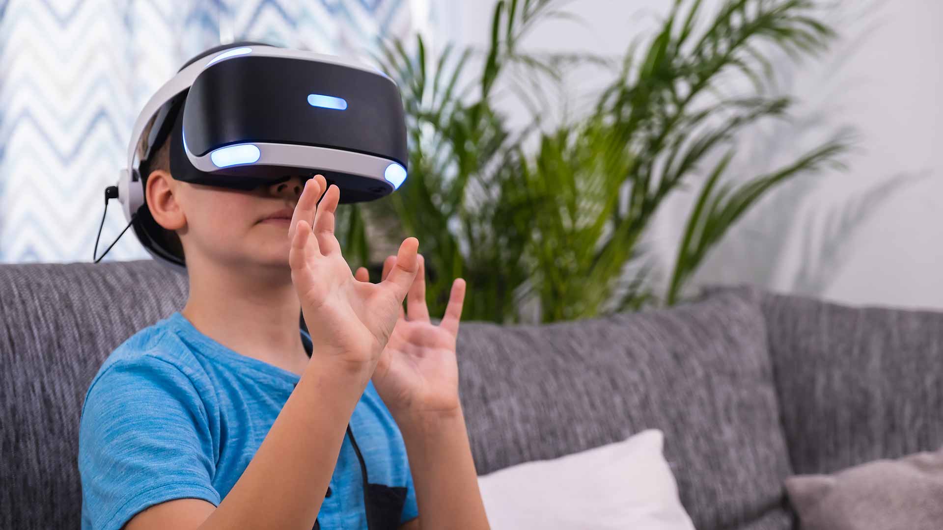 Ways to Get Tech-Loving Kids to Play Outside