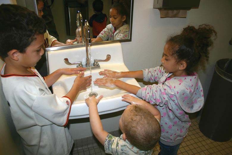 Wash hands Wash hands